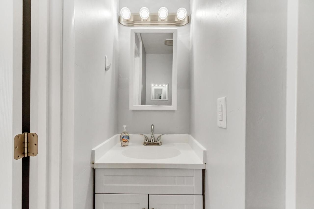 Large Room Near Uvu & Byu オレム エクステリア 写真