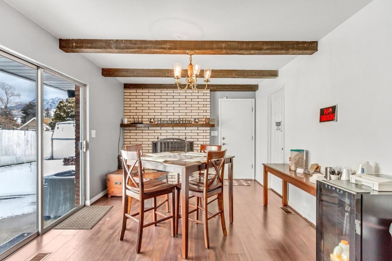 Large Room Near Uvu & Byu オレム エクステリア 写真